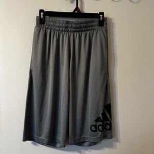 Men’s Grey Adidas basketball shorts w/pockets, size Medium